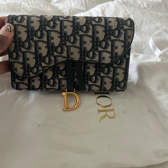 Dior 2020 belt bag. THE BELT IS NOT INCLUDED. Lost belt can be worn as clutch. - Picture 4 of 5